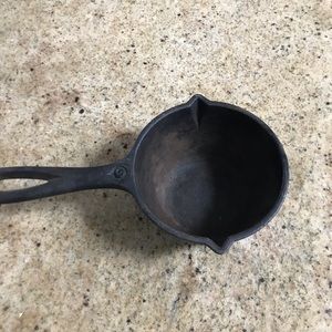 Cast iron Lodge pan
